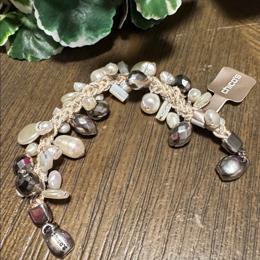Chico’s Pearl & Crystal Charm Bracelet (BR222) - Picture 10 of 11